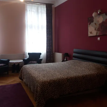 Casa Balcescu ゲストハウス