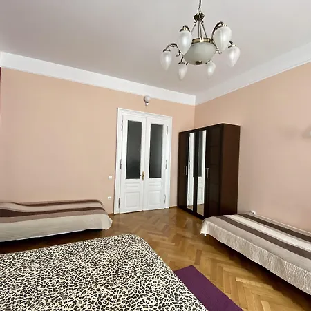 Casa Balcescu 3*