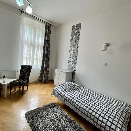 Casa Balcescu 3*
