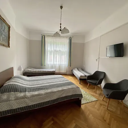 Casa Balcescu 3* ブラショフ