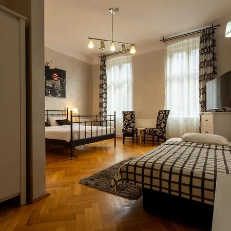 Casa Balcescu 3*