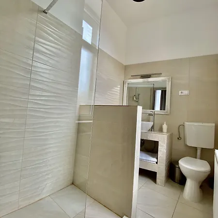 Casa Balcescu 3*