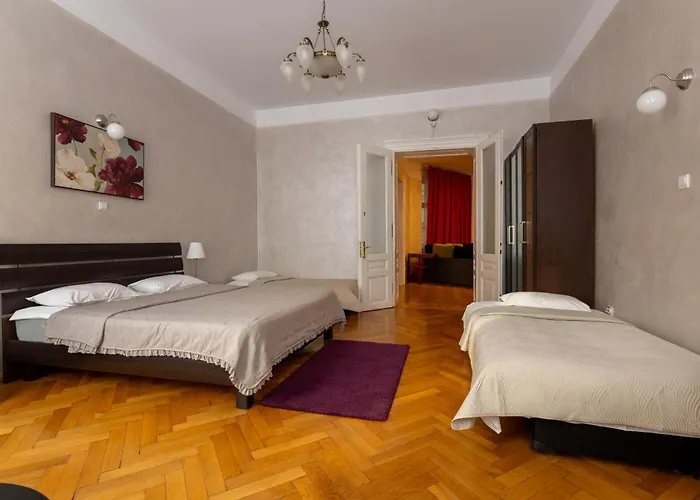 Casa Balcescu 3* Brasov