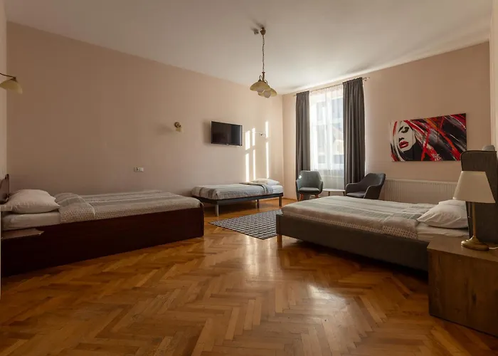 Casa Balcescu 3* Brasov